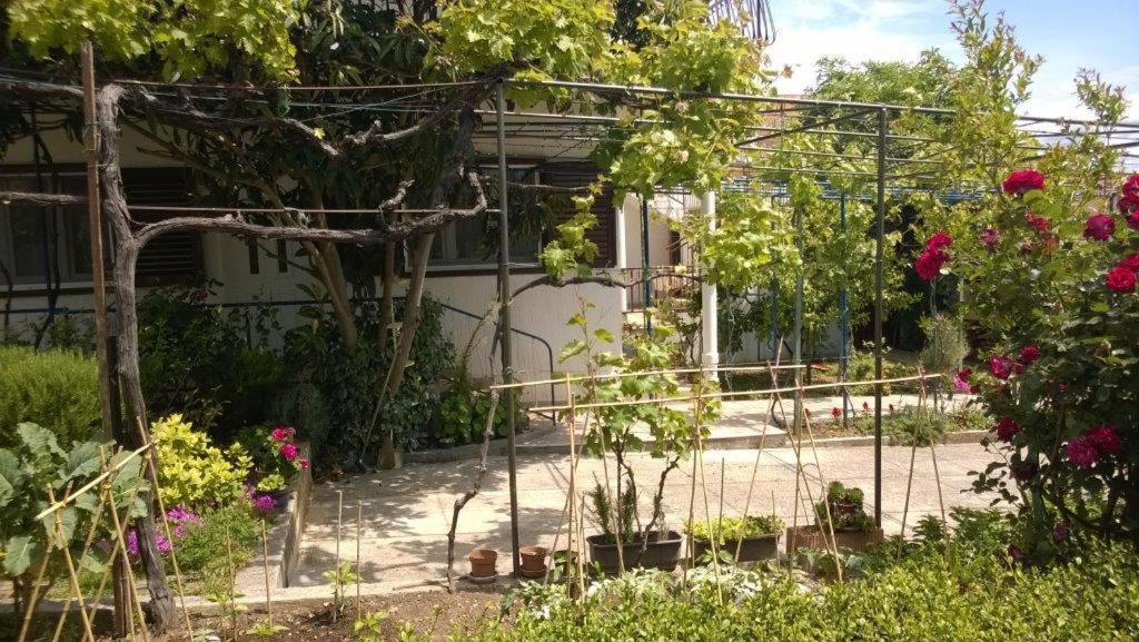 Apartments Bir - With Balcony Vodice Exterior foto